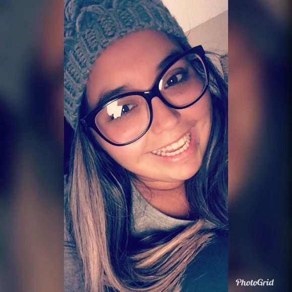 Meet your Posher, Melissa - Picture 1 of 1